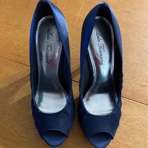 Lulu Townsend navy heels